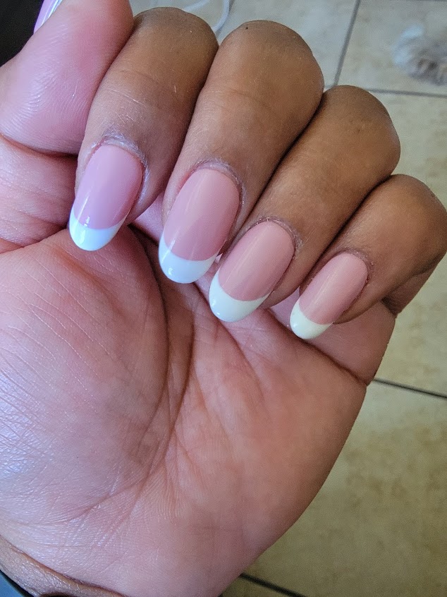 Photo Odd Nail Out 5