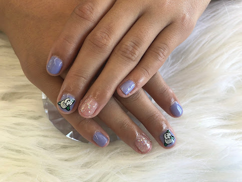 Photo Violet Nails 4